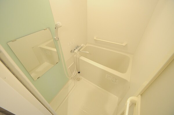 風呂画像(温度調節が簡単です♪)