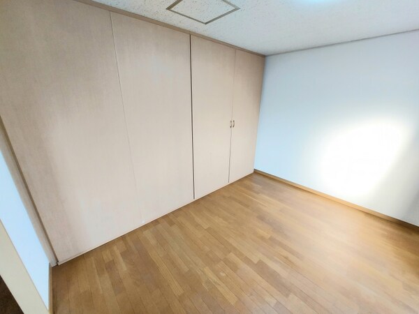 ベッドルーム