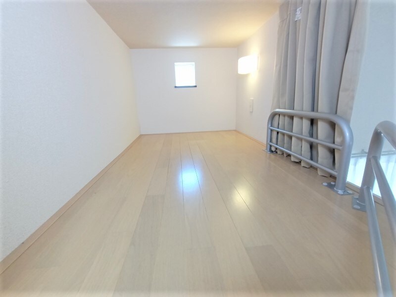 物件内観写真11　(2か所のロフト付き物件)