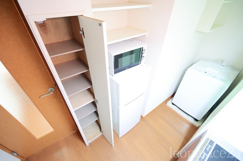 物件内観写真11　(家電つきのお部屋ございます♪)