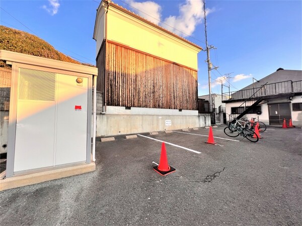 その他(駐車場は別料金となります。)
