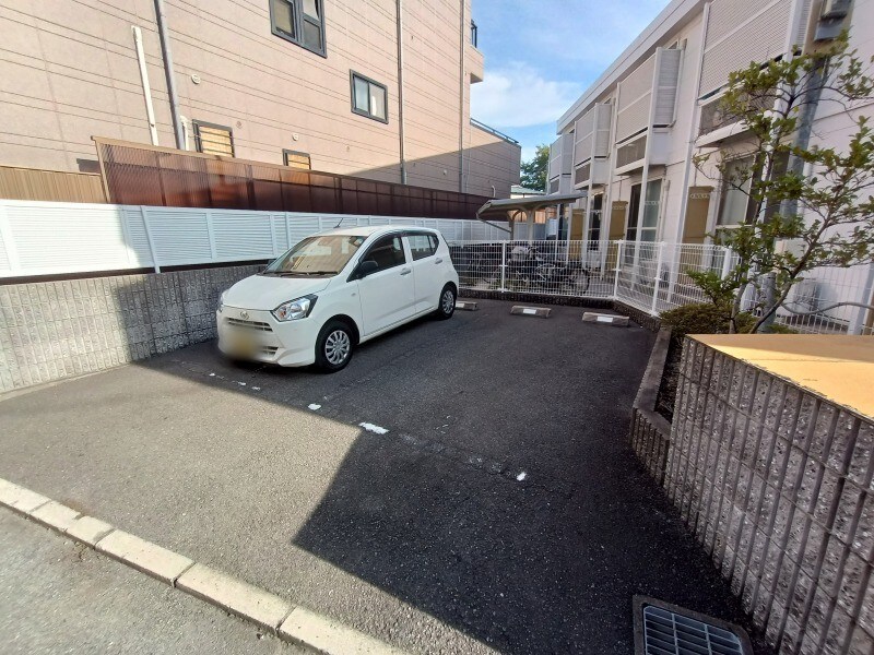 物件内観写真13　(駐車場スペース)