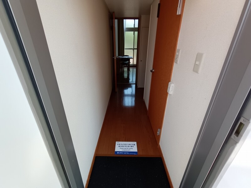 物件内観写真7　(玄関スペースです。)