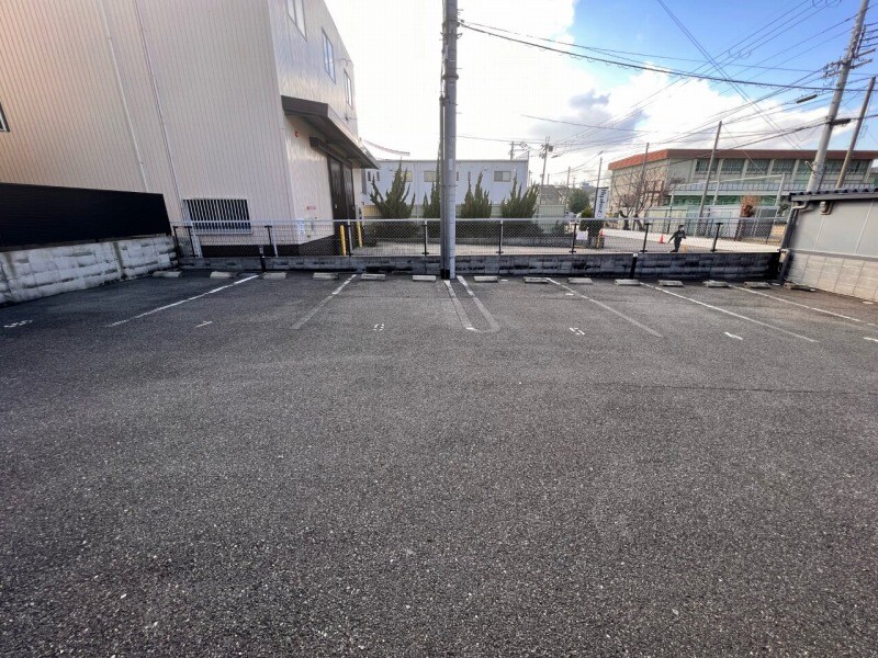 物件内観写真15　(駐車場は別料金となります。)