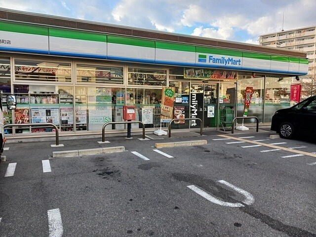 物件内観写真17　(ファミリーマート様まで400m)