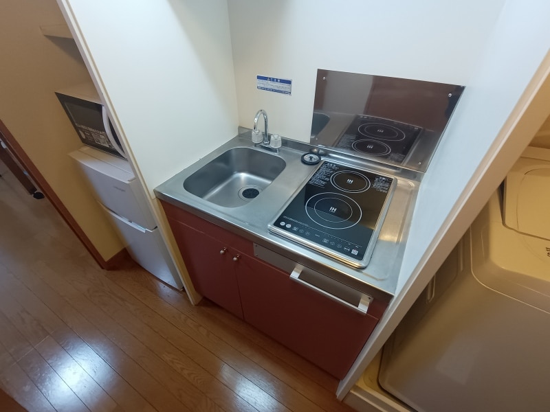 物件内観写真3　(コンロは２口コンロです。)