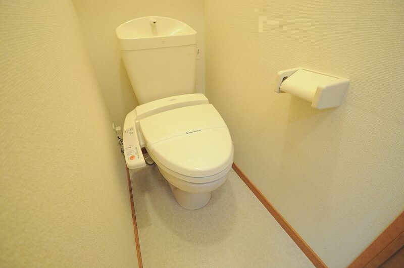 物件内観写真11　(温水洗浄便座完備！)