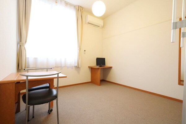 ベッドルーム(同タイプの物件写真です。)