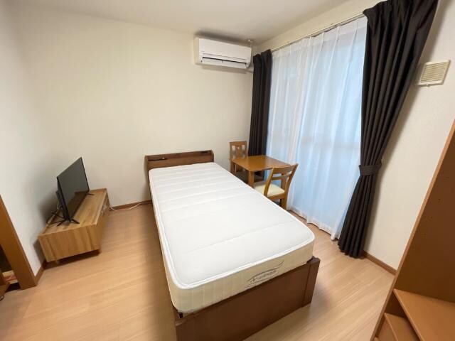 物件内観写真4　(洋室)