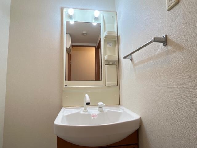 物件内観写真11　(洗髪洗面化粧台)