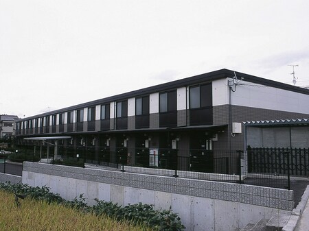 レオパレスシャルマンII外観写真