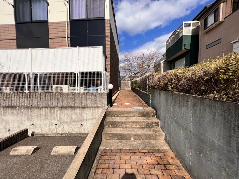 物件内観写真9　(物件入り口です。)