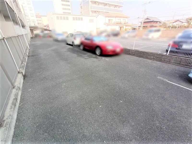 物件内観写真14　(駐車場は別料金となります。)