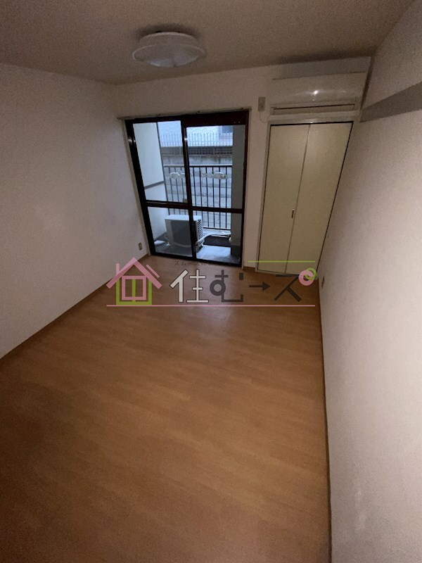 ベッドルーム