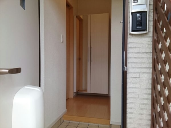 玄関