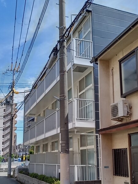 レオパレスＴＲＹ外観写真