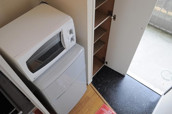 ベッドルーム(家具家電付き)
