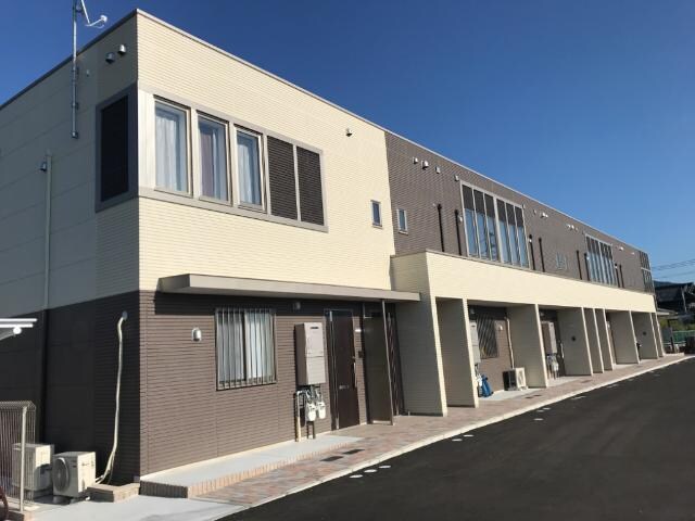 物件外観写真1　(外観写真（昼）)