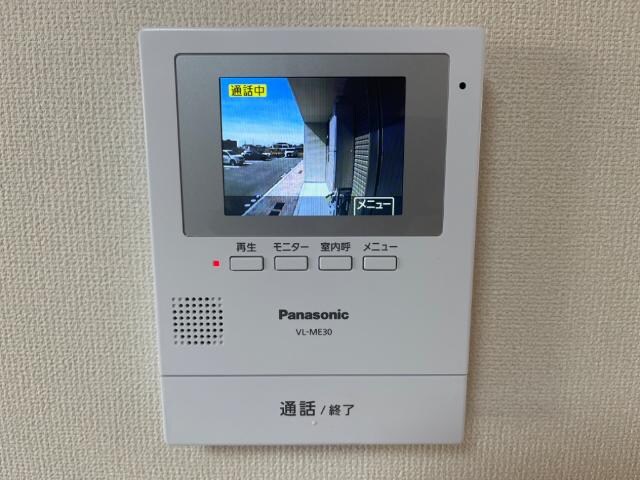 物件内観写真16　(カメラ付インターホン)
