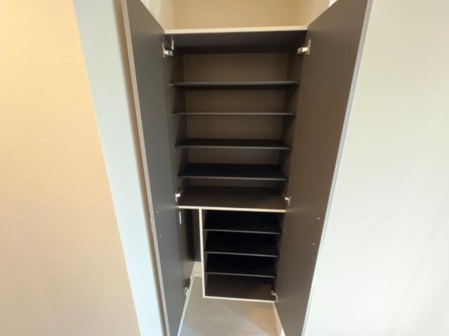物件内観写真22　(下駄箱)
