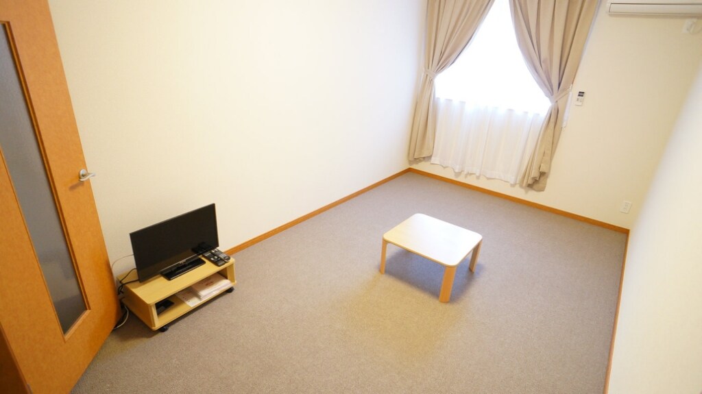 物件内観写真4　(明るいお部屋で目覚めもスッキリ)