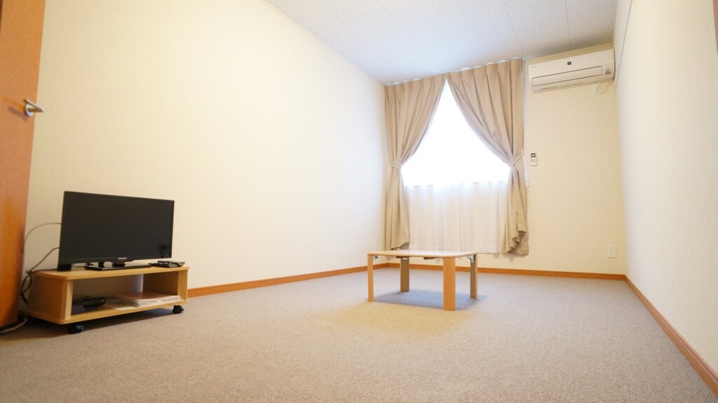 物件内観写真6　(広々としたお部屋です♪)