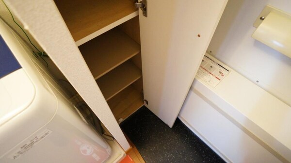 玄関(お部屋により設備変更の可能性あり)