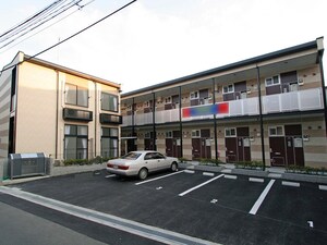 レオパレスラ　ピエス外観写真