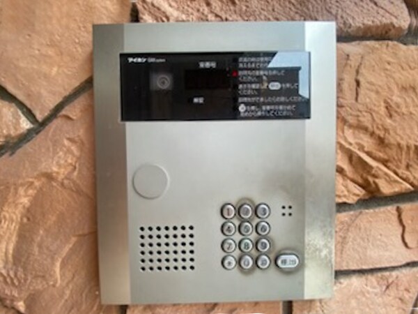 物件内観写真17　(オートロックです。)