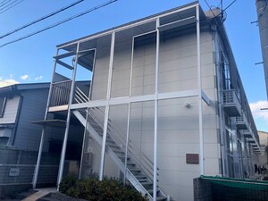 レオパレス真II外観写真