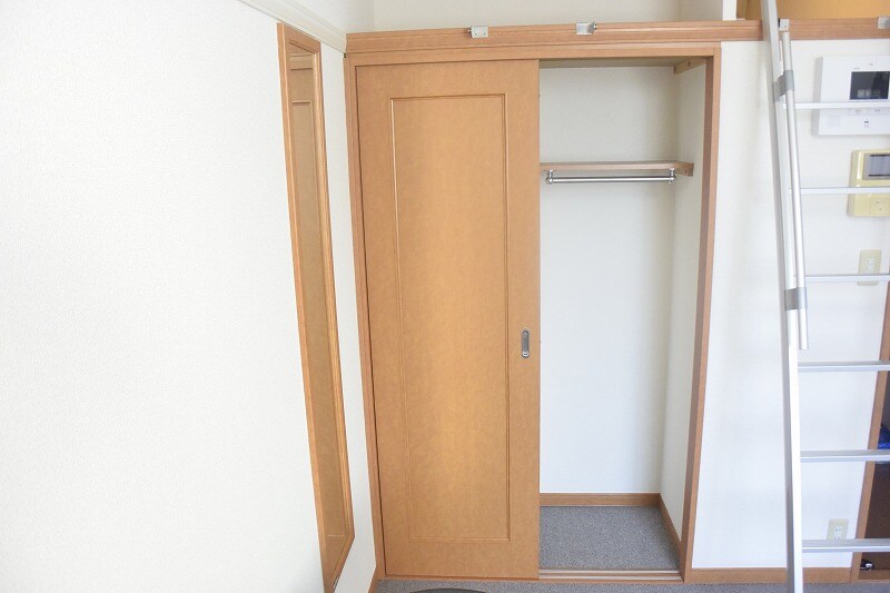 物件内観写真9　(ウォークインクローゼットです。)