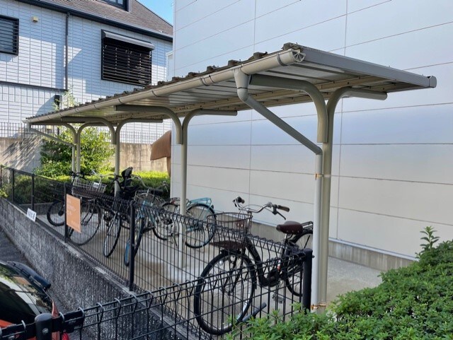 物件内観写真15　(駐輪場です。)