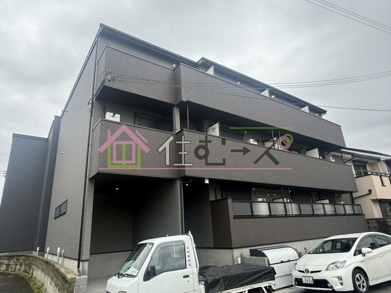 セレニティ下木田Ｂ棟の物件外観写真