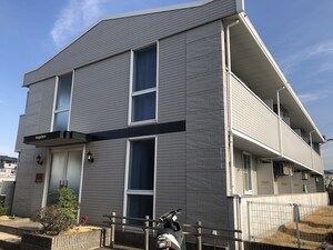 レオパレスクリスタルII外観写真