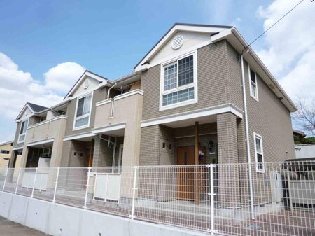 ユニゾン川西I外観写真