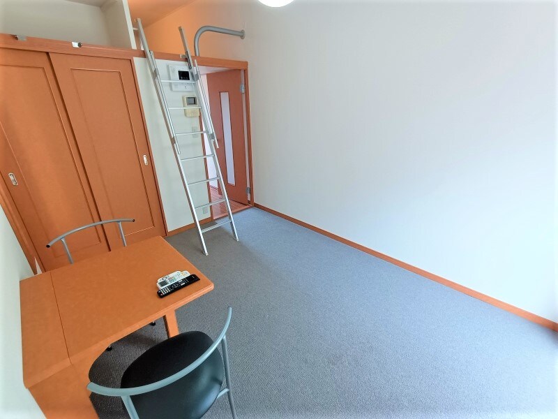 物件内観写真6　(家電・家具付き物件です)