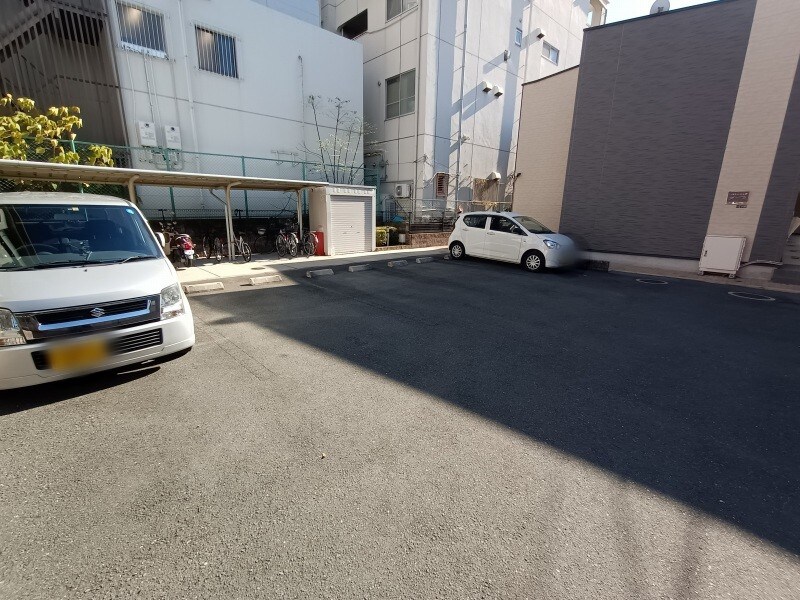 物件内観写真11　(駐車場は別料金となります。)