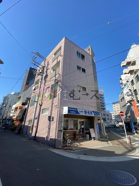 岸里AMステーションビル外観写真