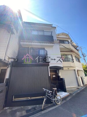 岸里貸家外観写真