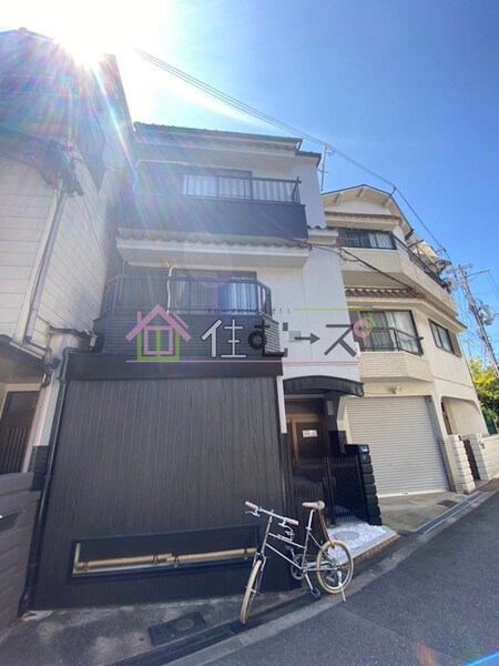 岸里貸家外観写真