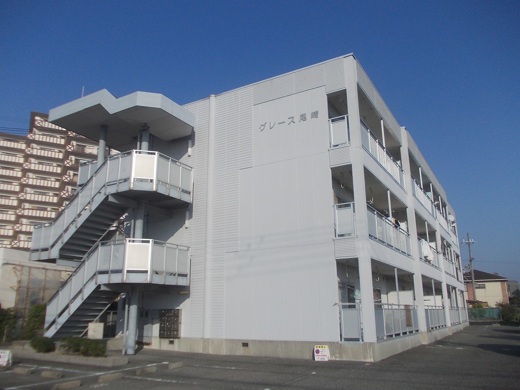 グレース尾崎
