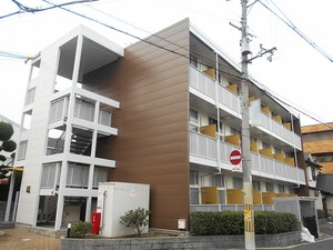 レオパレスフリーダム外観写真