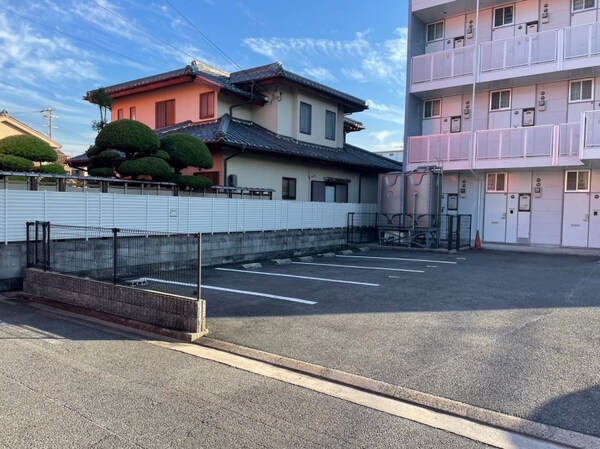 その他(駐車場は別途料金が必要です。)