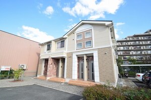 ウエスト　イリーデII外観写真