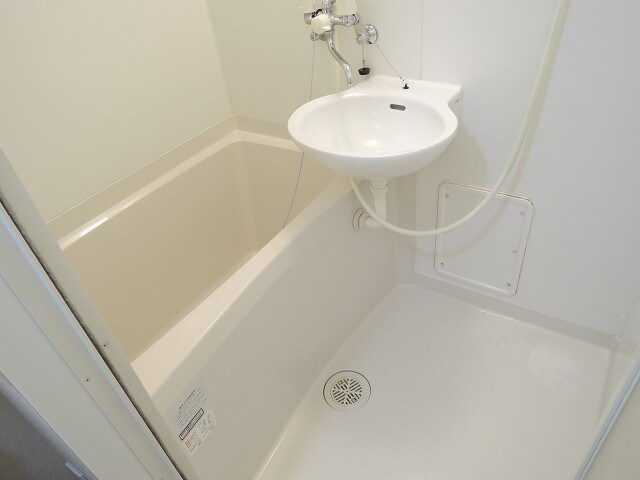 物件内観写真5　(浴室乾燥機付)