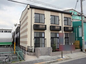 レオパレスＥＡＳＴ　ＦＩＥＬＤ外観写真