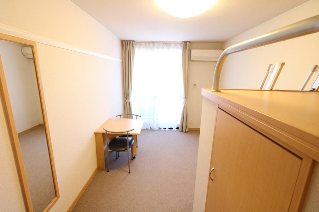 物件内観写真4　(家具家電付により急な転勤や新生活を今すぐスタートできます！)