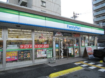 ﾌｧﾐﾘｰﾏｰﾄ 桜川二丁目店