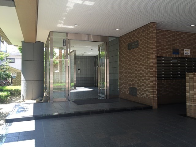 物件内観写真3　(エントランス)