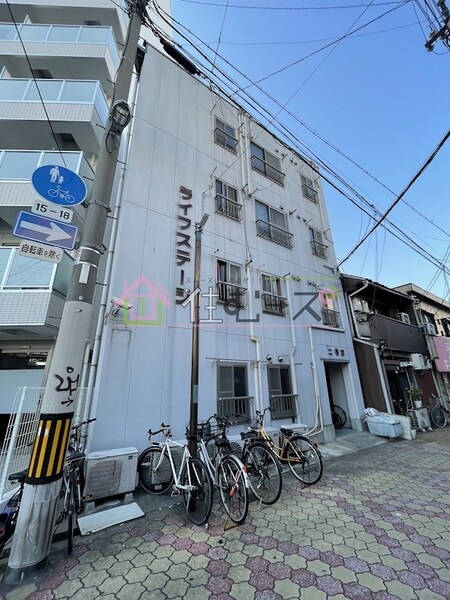 ライフステージ二番館外観写真